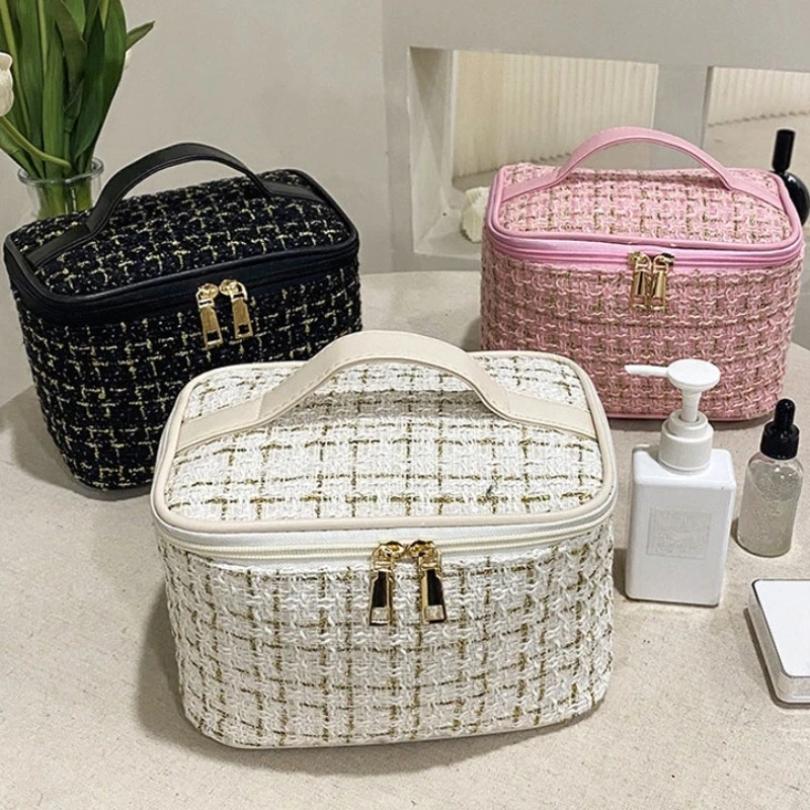 Women's Bag Knitted Style Makeup Bag Portable Portable Portable Makeup Bag Fashionable Large Storage Bag BX100