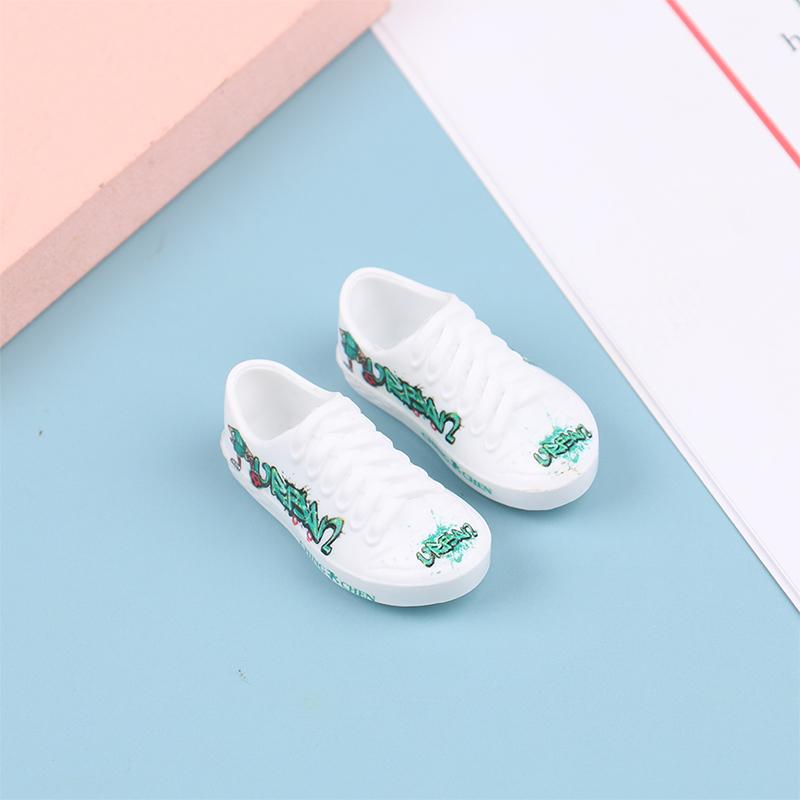 Finger Toy Shoes Mini Skateboard Shoes Sports Shoes Finger Scooter Kids Toy Gifts