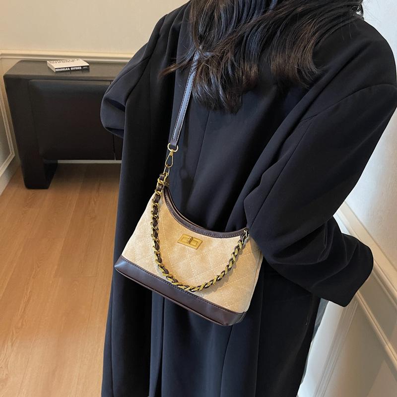 Xiaoxiangfeng rhombus chain underarm bag women's 2025 new trendy shoulder messenger bag versatile stray bag