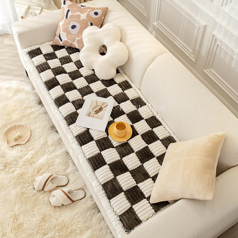 Chessboard Grid Plush Thick Sofa Cushion Anti Slip Floating Window Mat for Bedroom Living Room Household Warm Dustproof Blanket