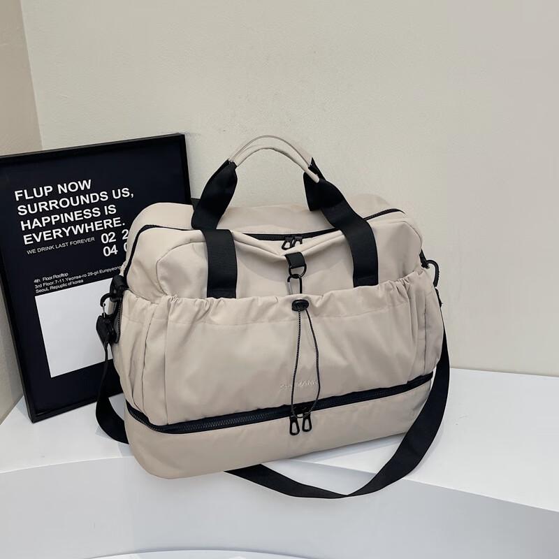 Women s Large Capacity Travel & Gym Bag