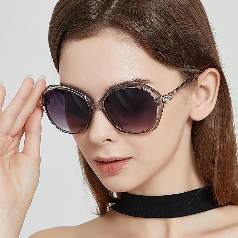 Diamond Sunglasses Women'S Sunglasses Fashion Large Frame Retro Uv Protection Beach Street Show Han Chao
