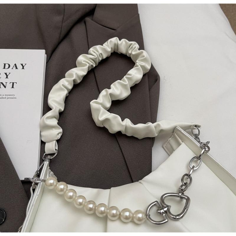 2025 New Fashionable and Versatile Pearl Chain Shoulder Bag