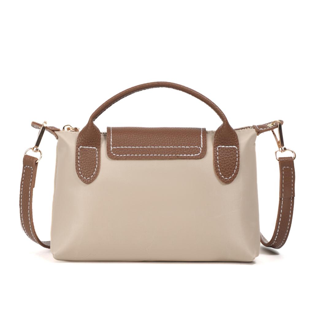 Fashionable and Trendy One-shoulder Bag, Retro Crossbody Bag, Simple and Elegant Small Square Bag for Women.