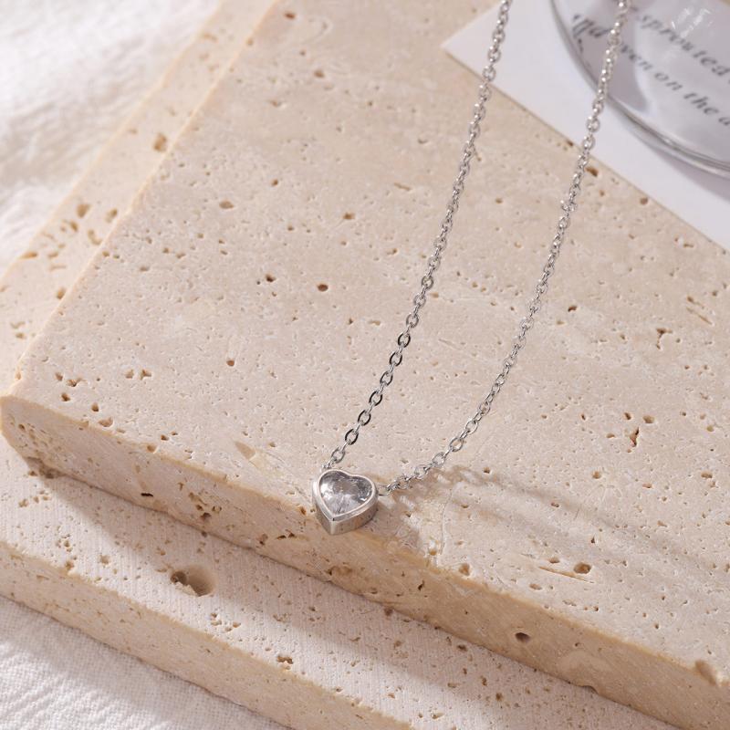 Fashionable Elegant Sweet Loving Zircon Stainless Steel Chokers Necklace Women Simple Exquisite Peach Heart Rose Gold Plated