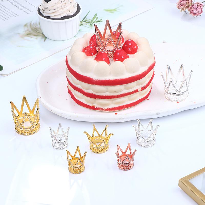 Akcesoria dla lalek Metalowa korona Nakrycie głowy Ozdoba do włosów Akcesoria do włosów Dla domku dla lalek Zabawka