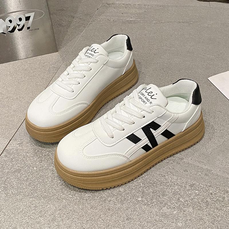 New Casual Moral Training Shoes Women's Sports Popular Versatile Women's Shoes 2025 New Spring and Autumn Board Shoes Women's White Shoes