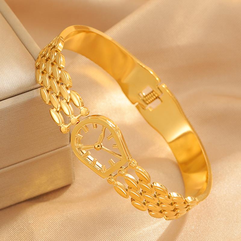 Women's Fashionable Simple Design Time-fixed Strap Titanium Steel Bracelet