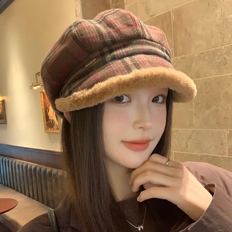 Autumn and Winter Vintage Plaid Plush Warm Octagonal Hat Versatile Beret, High-end Duck Tongue Painter Hat Hat for Women