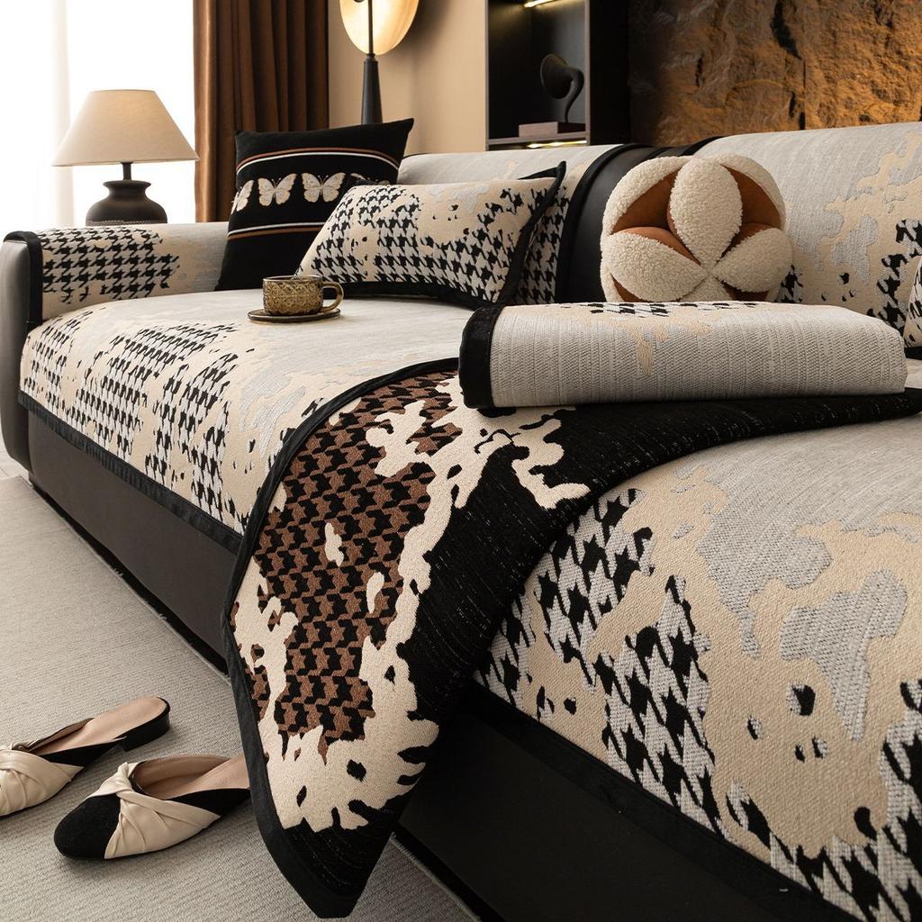 Four Seasons Universal Non-Slip Sofa Cushion Chenier Versatile Sofa Cover Towel Light Luxury Cushion Backrest Towel Machine Washable