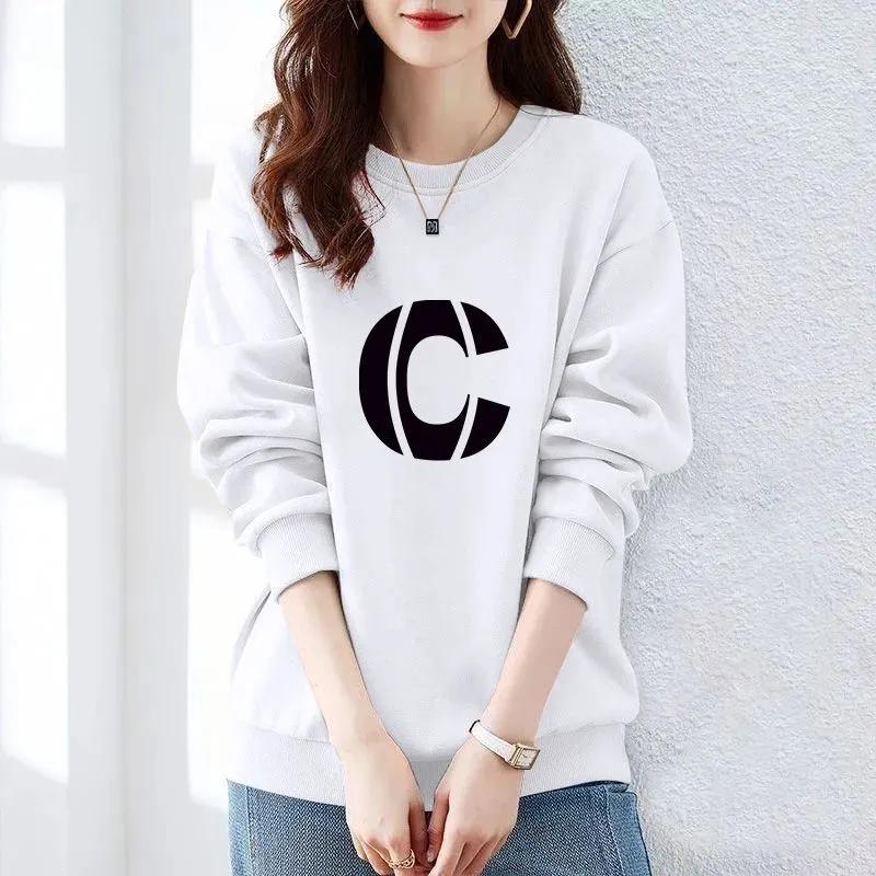 

Women s Green Crew Neck Sweatshirt with Black Letter C Print Casual Long Sleeve Top M білий