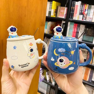 New Cute Cartoon Astronaut Planet Mug With Cover Original Mugs Coffee Cups Cup of Coffee Beautiful Tea Mugs Drinkware Beer Funny