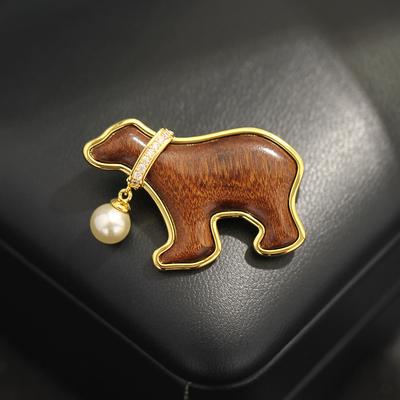 High-end Niche Wooden Polar Bear Brooch Cute Versatile Animal Pearl Anti-light Pin Jacket Accessories