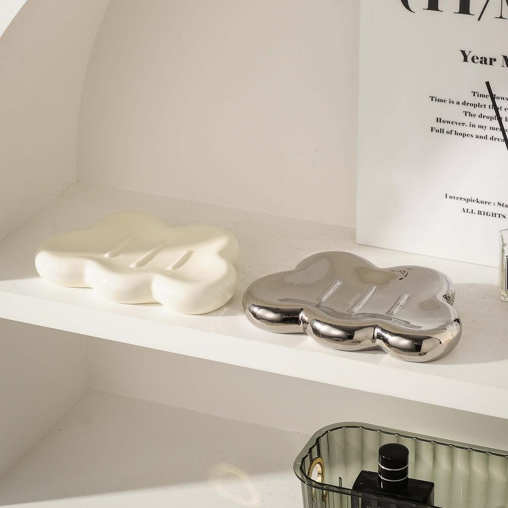 Ceramic Cloud Soap Dish Holder Drain Portable Home Bathroom el Soap Box Tray Bathroom Accessories Crafts Gift