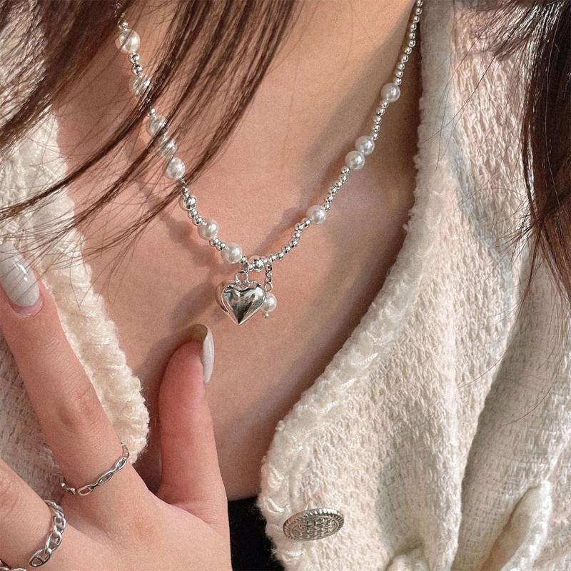 Elegant Big White Imitation Pearl Bead Necklace for Women Heart Shape Clavicle Chain Sweet Wedding Party Jewelry