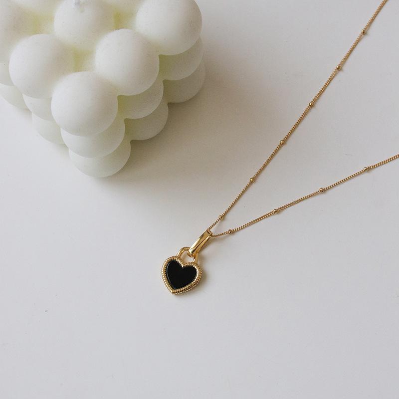 Double-Sided Black & White Heart Necklace - Elegant, Trendy Clavicle Chain for Women