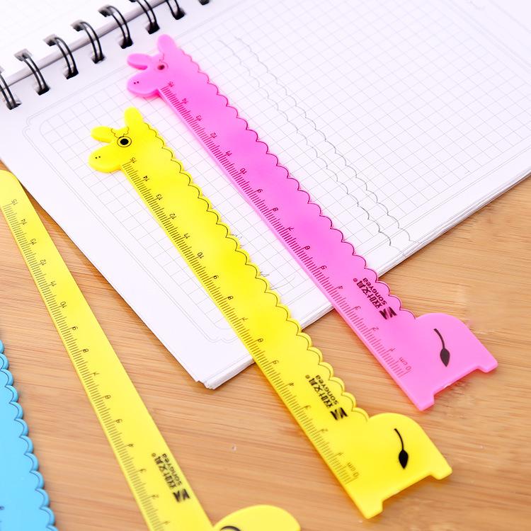 15cm Cute Giraffe Cartoon Ruler - Children's Plastic Learning Ruler