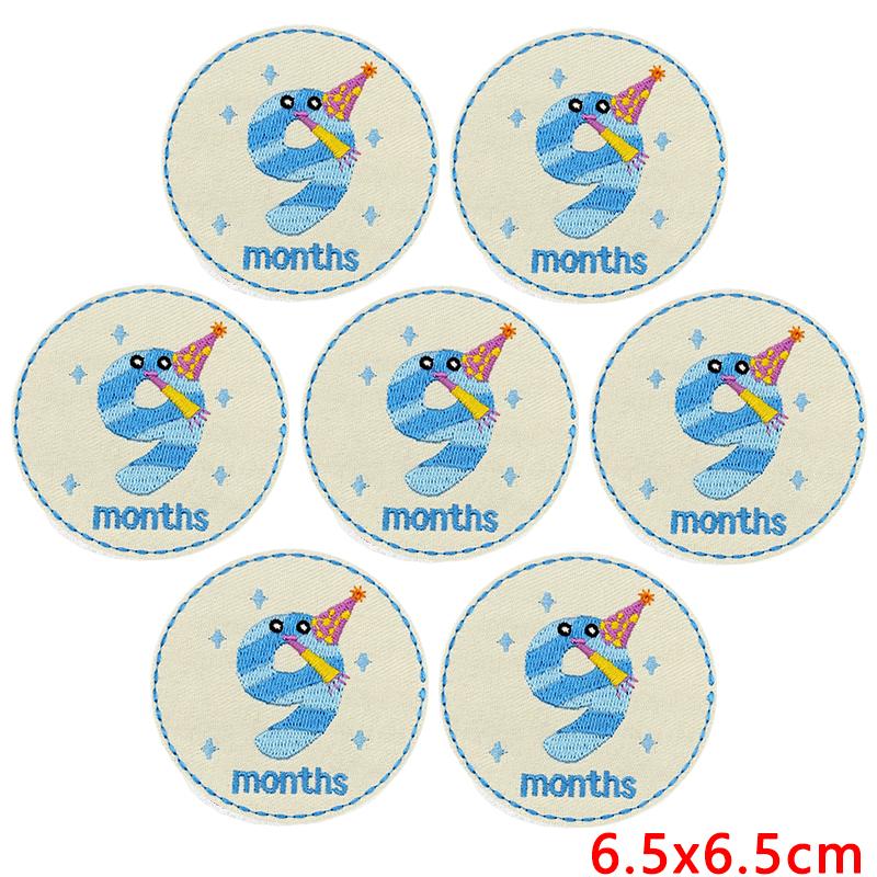 10 Stück Großhandel Cartoon Zahl Dezember Gestickte Aufnäher Runde Form Aufnäher Aufbügler Für Kleidung Nähen Applikation Dekor