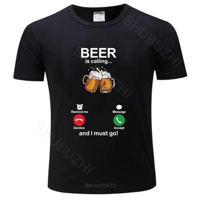 Camiseta Masculina A Cerveja Está Chamando Camiseta de Verão Unissex Marca Camiseta de Algodão Masculina Presente para Amante de Cerveja Camisetas Masculinas Top Envio Direto