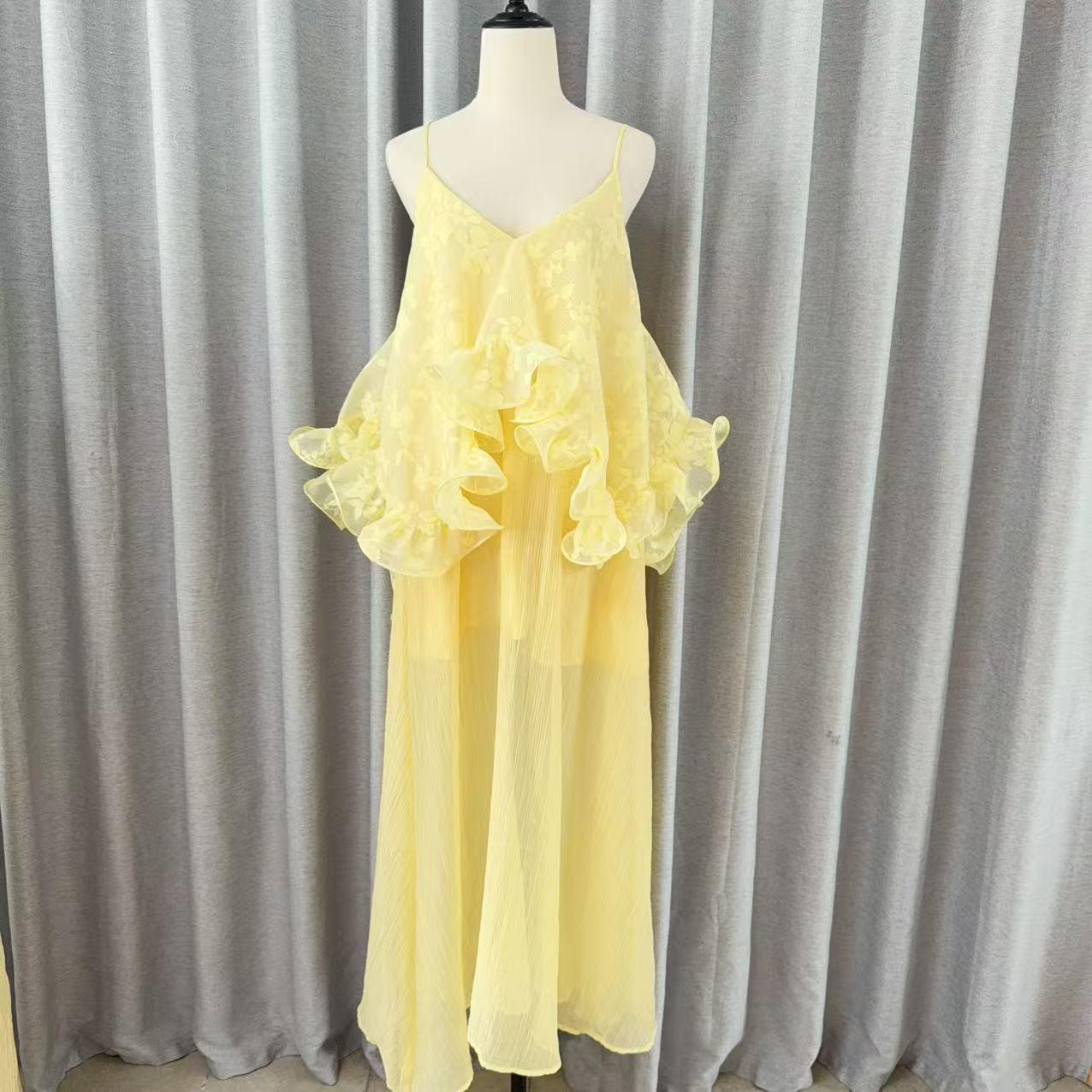 Zhao Lusi-Inspired Lace Camisole Maxi Dress with Irregular Ruffles Large