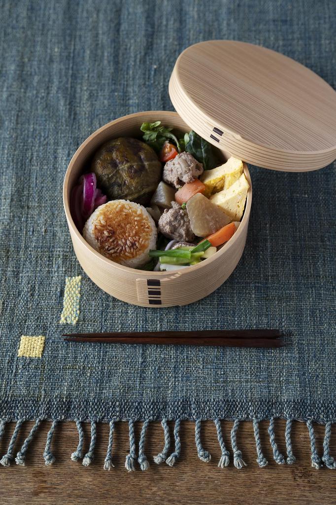 Maru Bento 820ml Magewappa Bento Box Lunch Box Made in Japan Odate Kogei production Natural wood Wooden Durable Lightweight Round shape Women Men