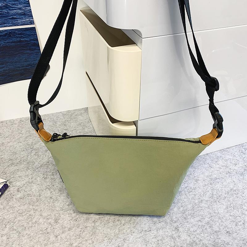 New Messenger Bag Men's and Women's Large-capacity Solid-color Portable Dumpling Bag Literature and Art Student Shoulder Bag