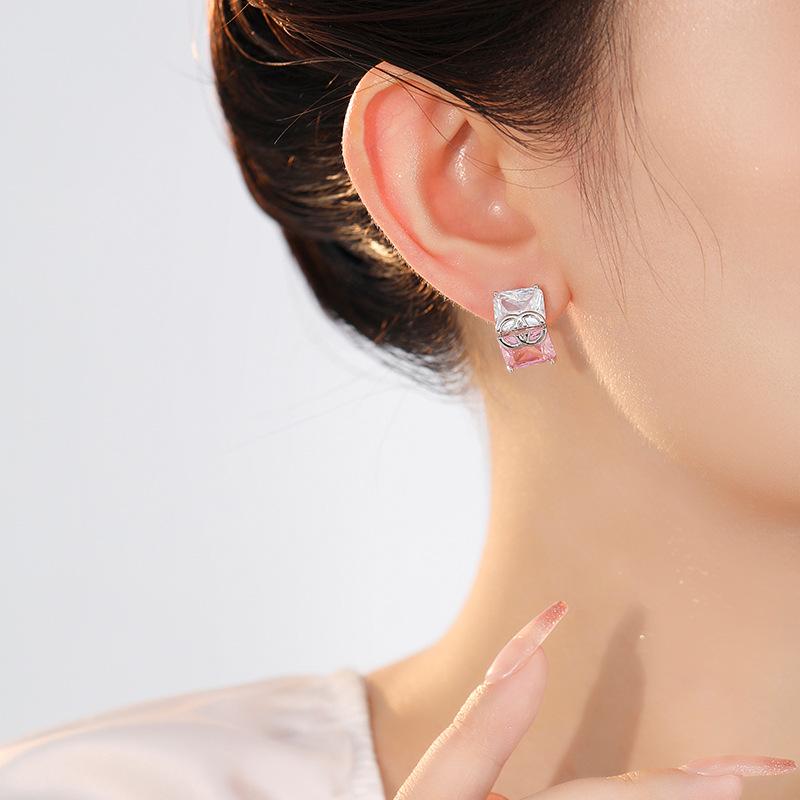 Zircon Light Luxury Earrings Big Brand High Sense Design Celebrity Temperament Stud Earrings Fashion French Versatile Earrings Women