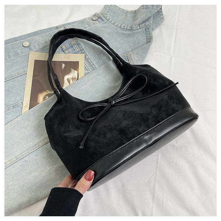 

Вместительная сумка из оленьей замши, женская, 2025, новая модная универсальная наплечная сумка-ведро, универсальная повседневная сумка под мышкой, тренд чёрный