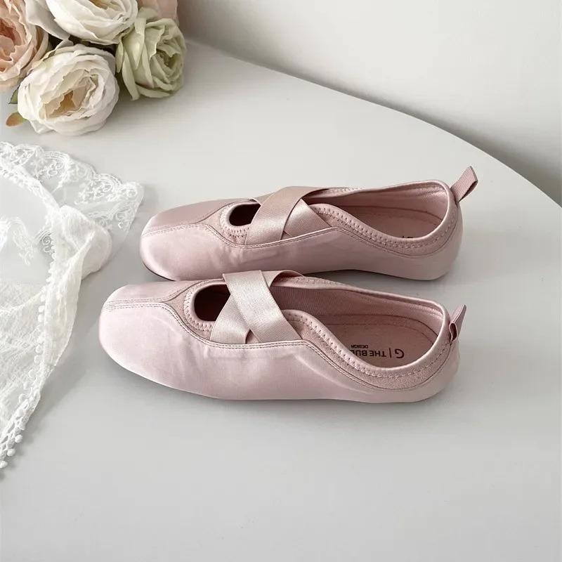 Fashion 2025 New Women's Ballet Slippers Pink Soft Sole Shallow Heel Round Head Fiberglass Fabric Retro Style Low Heel