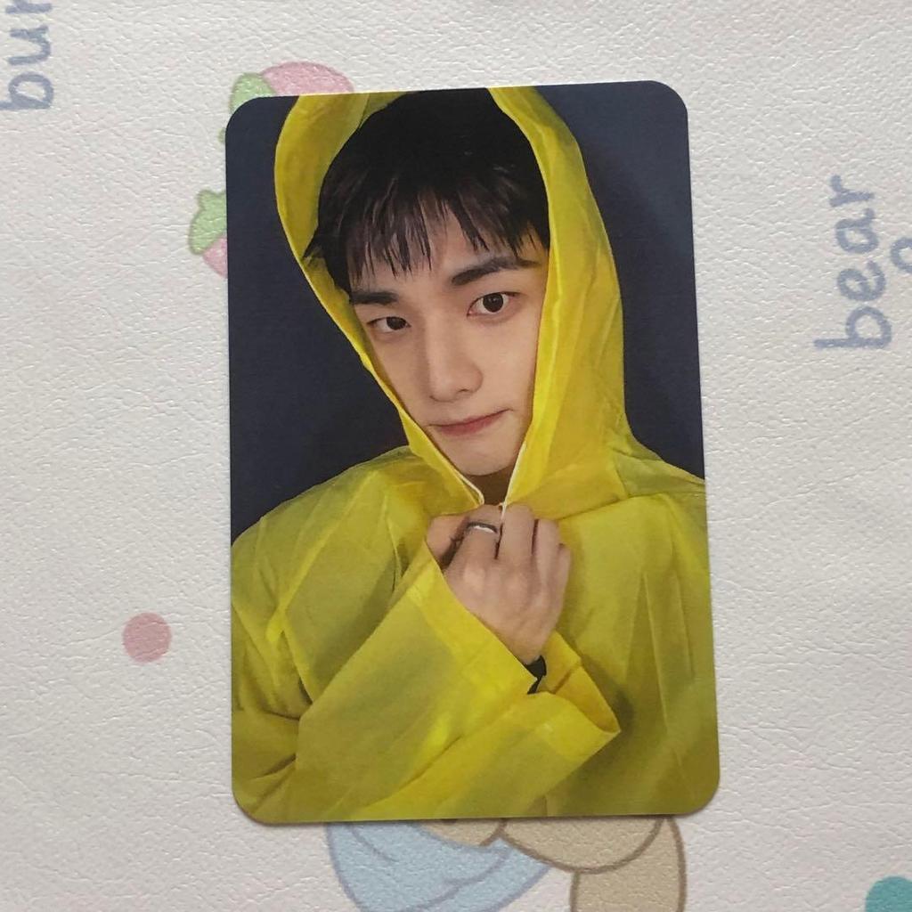 [USED] Stray Kids Hyunjin Pop-Up Uniform Karma Trading Card