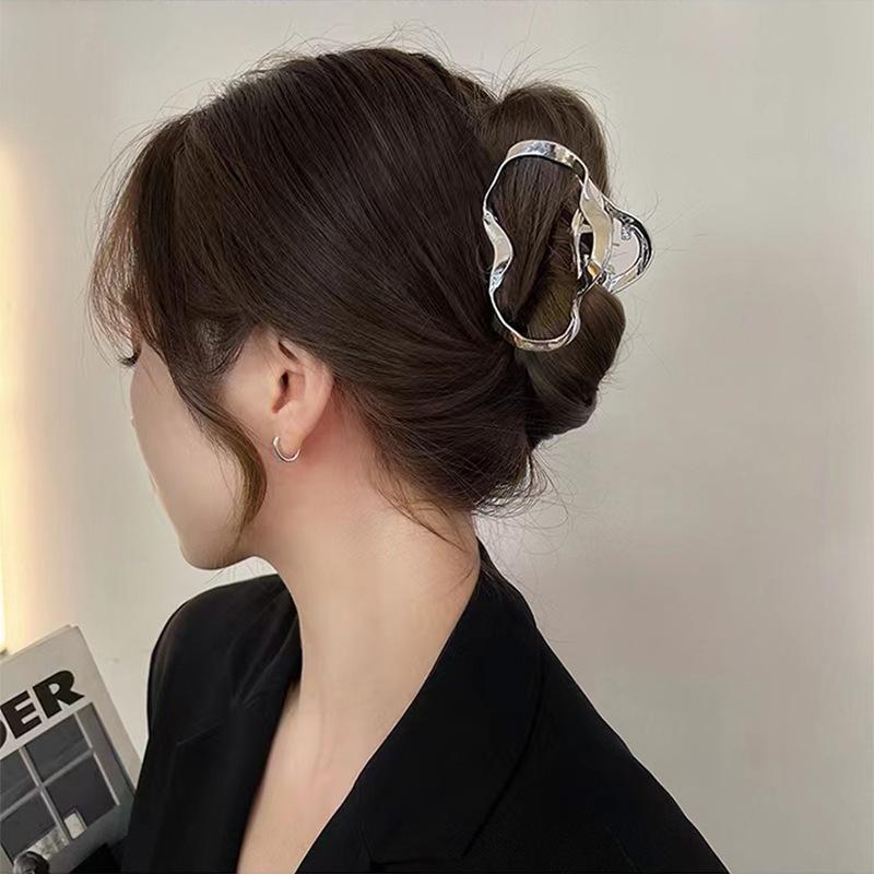 Vintage Metal Long Tassel Gripping Clip Hair Claw For Women Full Rhinestones Hair Clip Korean Barrettes Hairpin Hair Accessories