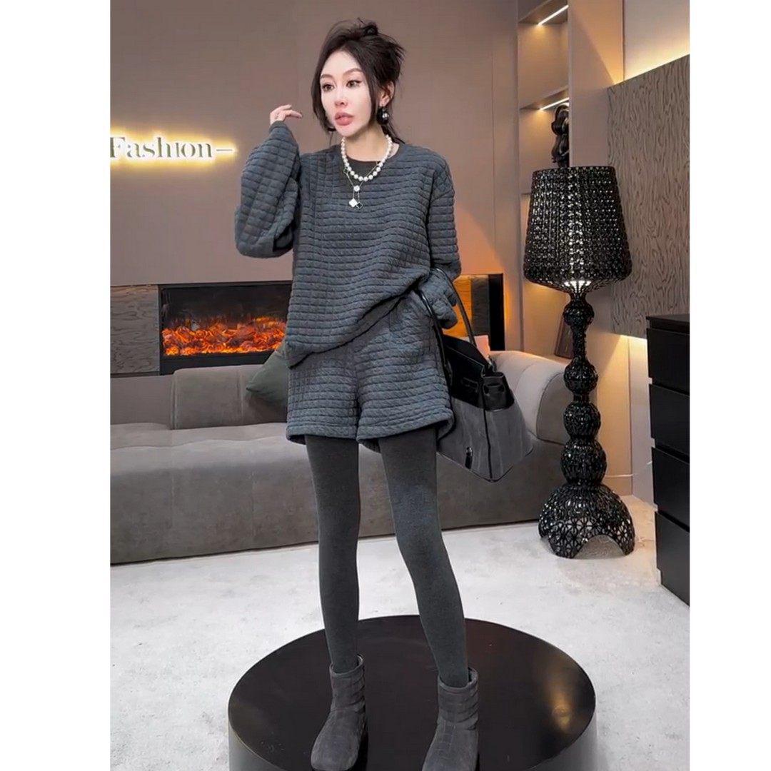 2026 European Style Women s Slimming Winter Pullover Sweater & Casual Shorts Set - Bestseller, Stylish & Age-Defying. 2XL (suggested 62-70 kg)