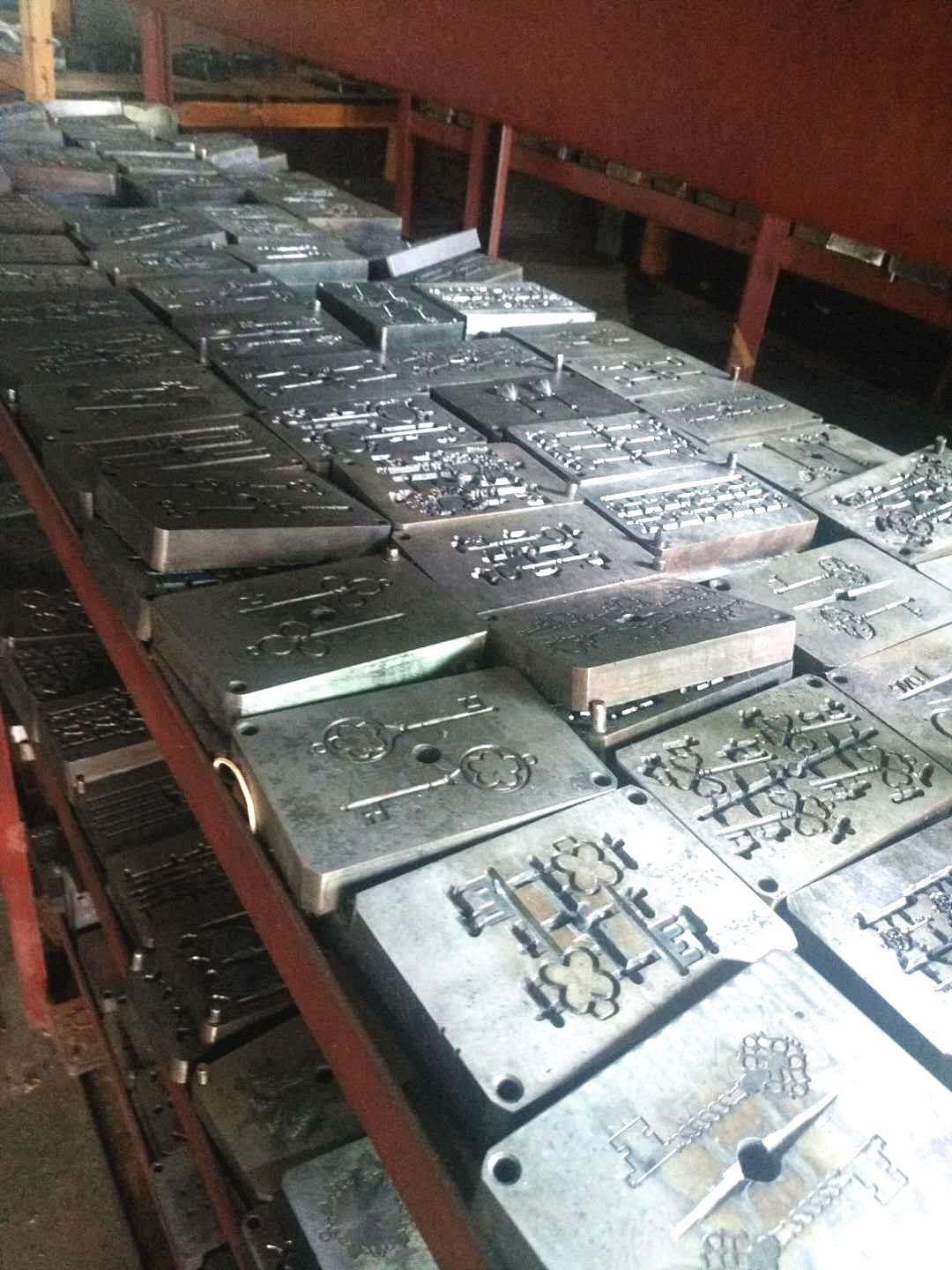 

Antique Blue Smooth Sailing 1.3g Pendant Phone Accessories - Pack of 100 Antique Silver