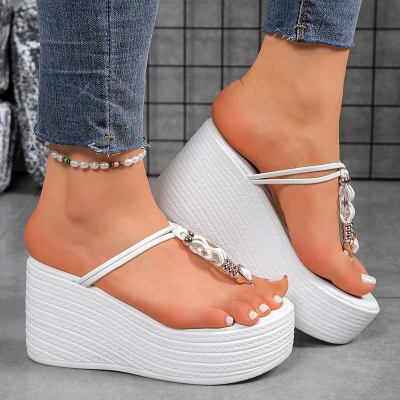 Fashion Women Clip Toe Chunky Platform Sandals Fashion Metal Decor Wedge Heel Sandals for Woman Summer 2025 White Thick Sole Flip Flops