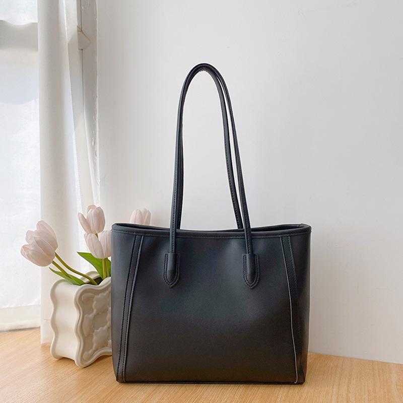 Women Large Capacity Commuting Tote Bag PU Leather Versatile Simple Shoulder Bag чёрный