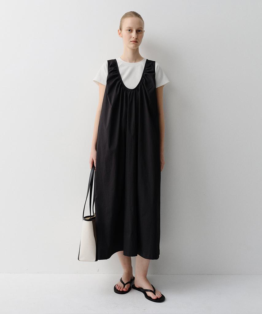 Ia Thea Shirring Maxi Dress (Black)