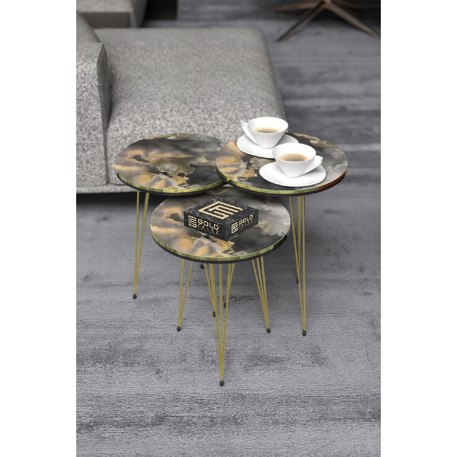 

Nesting Table Victory Patterned