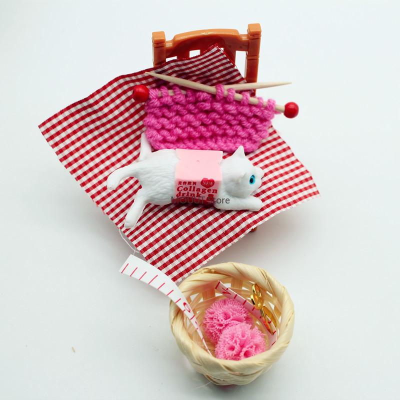 Mini Dollhouse Decoration Accessories Knit A Sweater Little Cat Model Decoration Model Ornaments Room Decoration Accessories