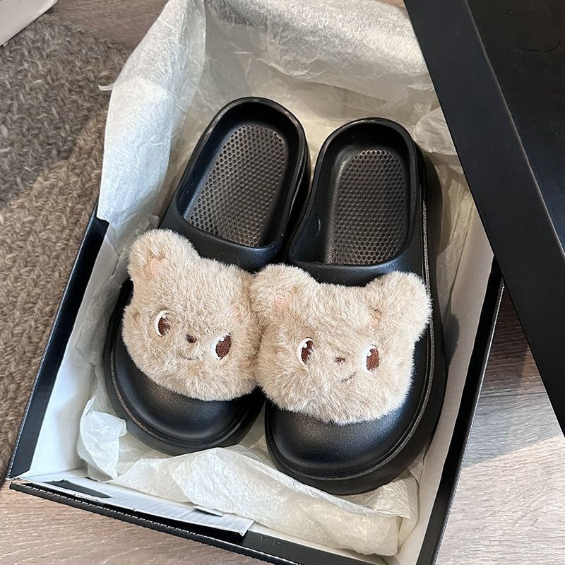 Internet Celebrity Cute Bear Girl Wind Stepping Shit Feeling Slippers 2025 Summer and Autumn New Thick Bottom Versatile Fashion Bag Head Drag