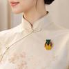 Broche Estilo Nacional, Alfinete de Lapela com Design de Cigana com Asas de Esmalte e Textura de Jade Sintético, Insígnia Cheongsam para Acessórios de Vestuário Chinês