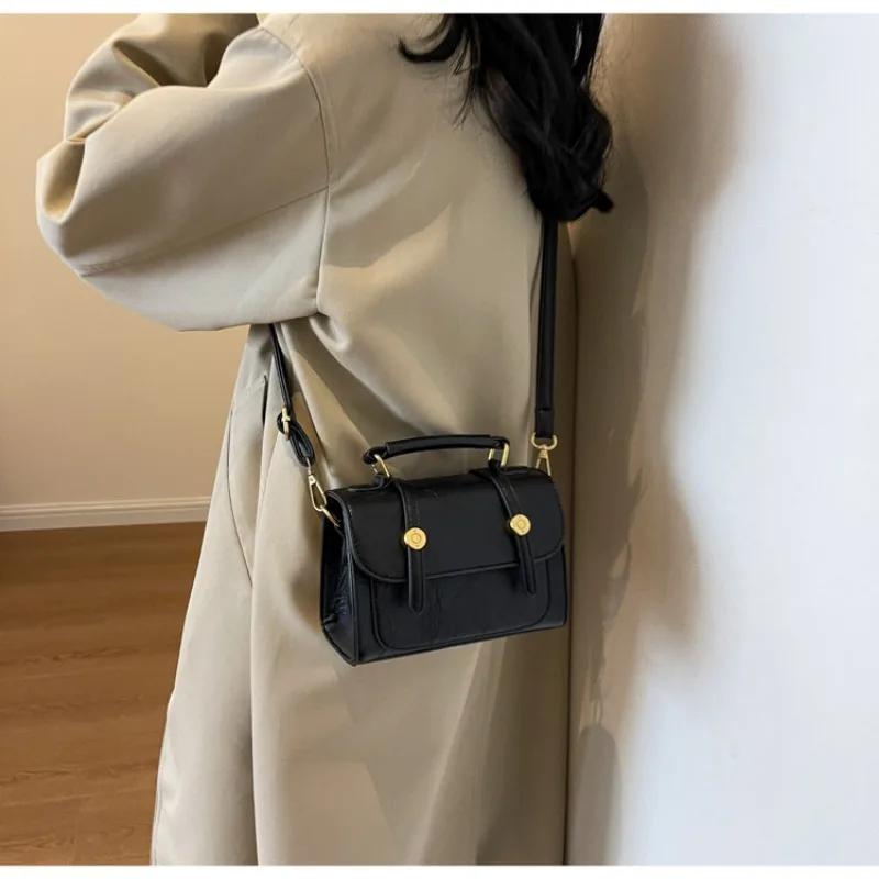 High Quality Winter Retro New Women's Crossbody Bag Trendy and Versatile Crossbody Bag Fashion Small Square Shoulder Bag