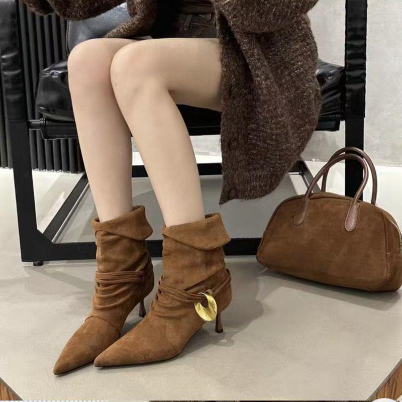 Koreanische Retro Spitzstiefel: Wildleder Stiletto Mid-Calf mit Metallschnalle, Herbst/Winter Kollektion 2025