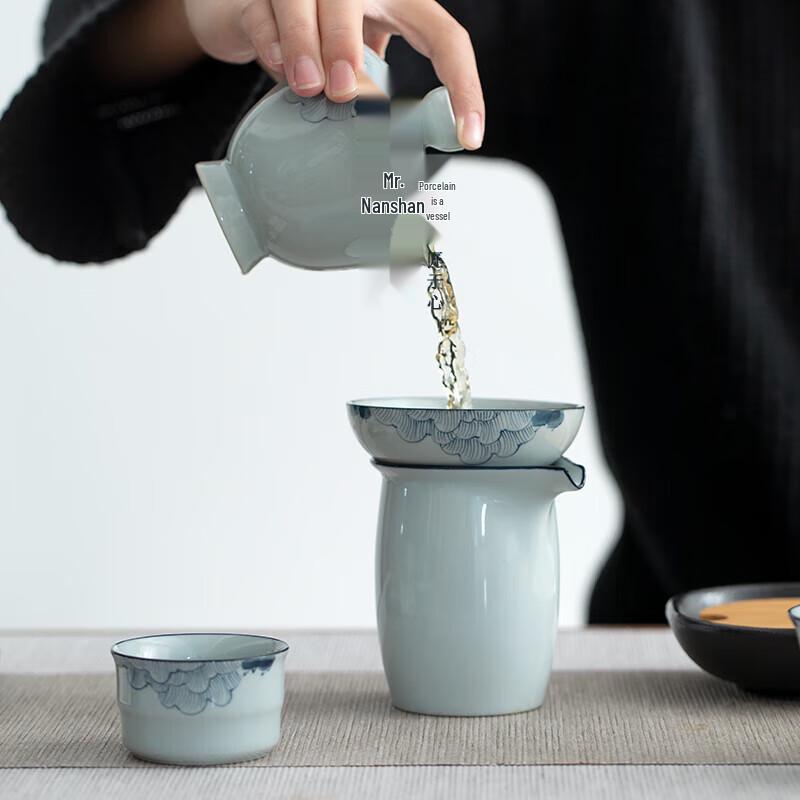 Mr. Nanshan Blue & White Porcelain Hand-painted Hibiscus Tea Strainer