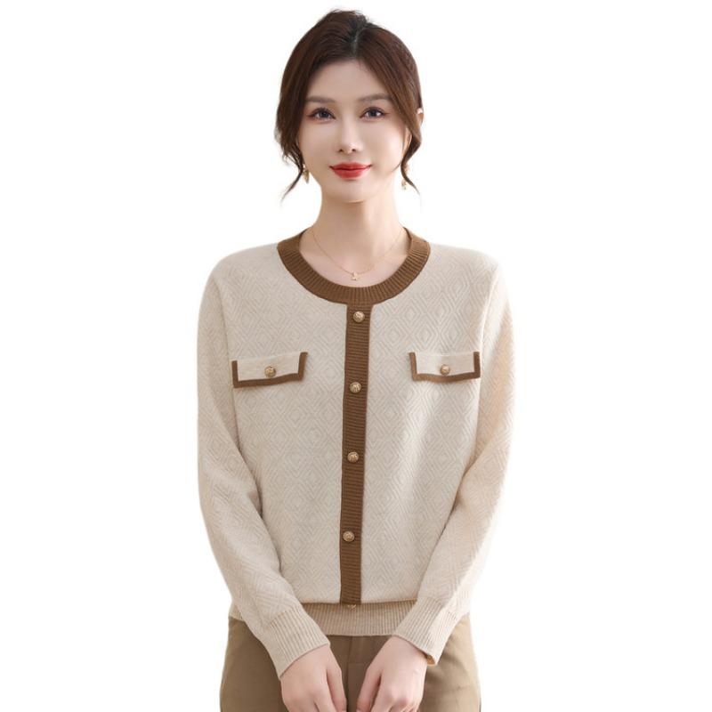 Chinese women's clothing middle-aged and elderly spring and autumn thin outer bottoming shirt new mother spring knitted top