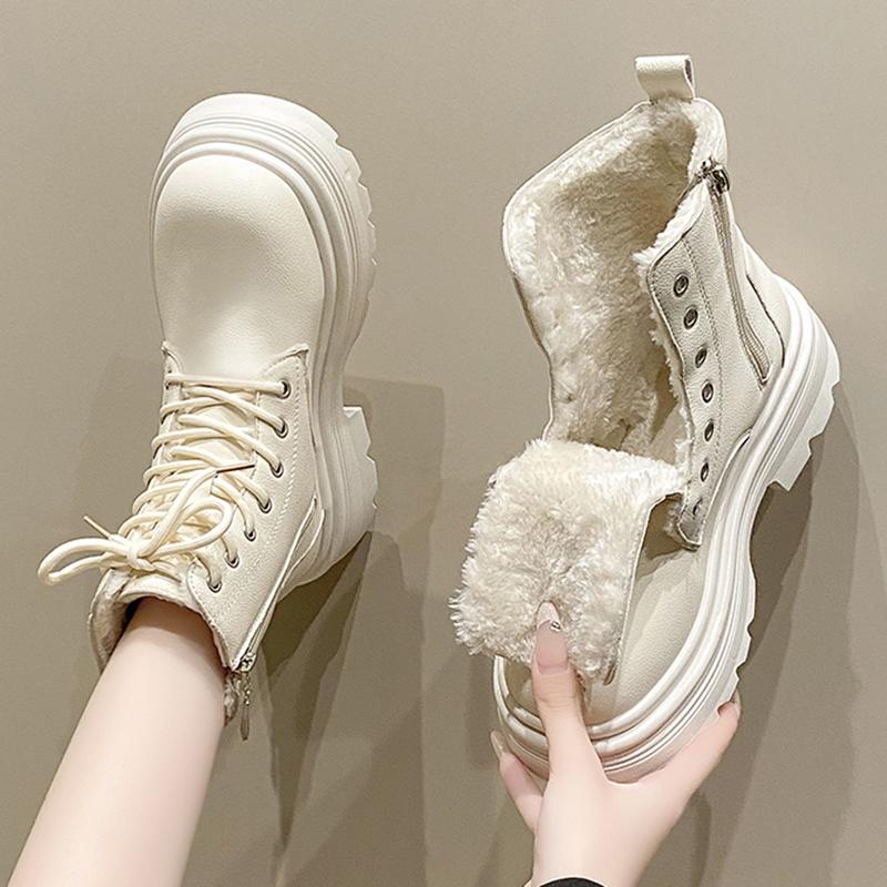 fashion Winter Chunky Platform Combat Boots Women Thick Bottom Plush Warm Ankle Boots Woman Fashion Metal Decor Motorcycle Booties 2024