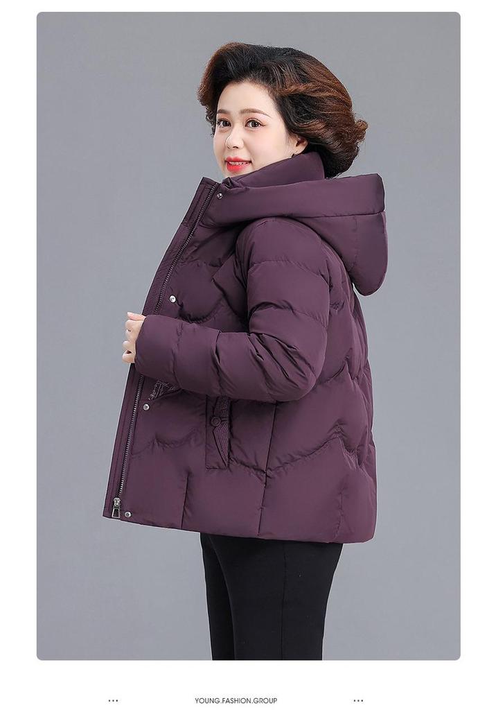 Warme Kapuzen-Daunenjacke für Damen 2025: Neue Stil Stickerei Baumwolle Winter Oberbekleidung für Mütter mittleren und höheren Alters.