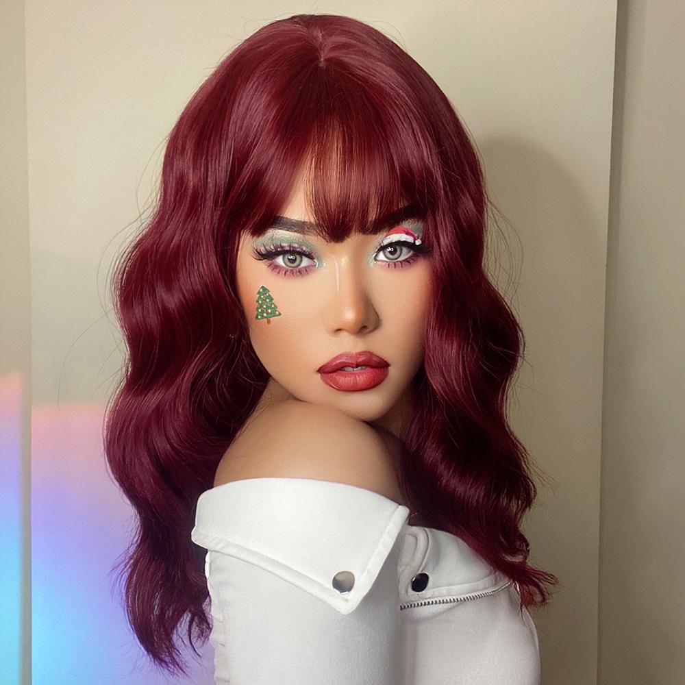 Långa vågiga syntetiska peruker Burgundy peruk med lugg Silkeslen värmebeständig syntetisk peruk för kvinnor Daily Party Cosplay peruk