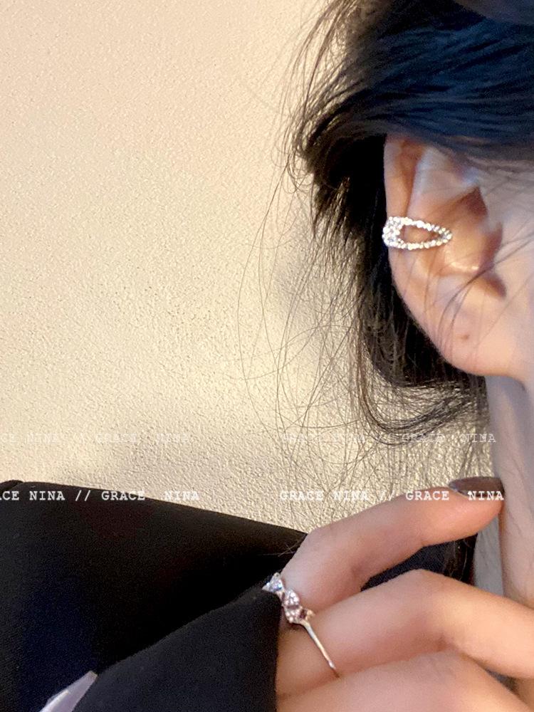 

Trendy Personality Fake Piercing Micro-inlay Zircon Shiny Clip Earrings for Women Korea Cuff Earrings Exquisite Jewellery Gifts