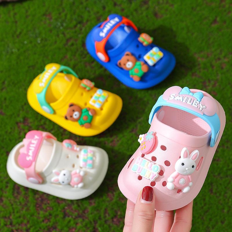 Girls' Sandals, Children's Summer Indoor Soft-Soled Anti-Slip Slippers for Infants and Toddlers, Cartoon Closed-Toe Hole Shoes for Boys.