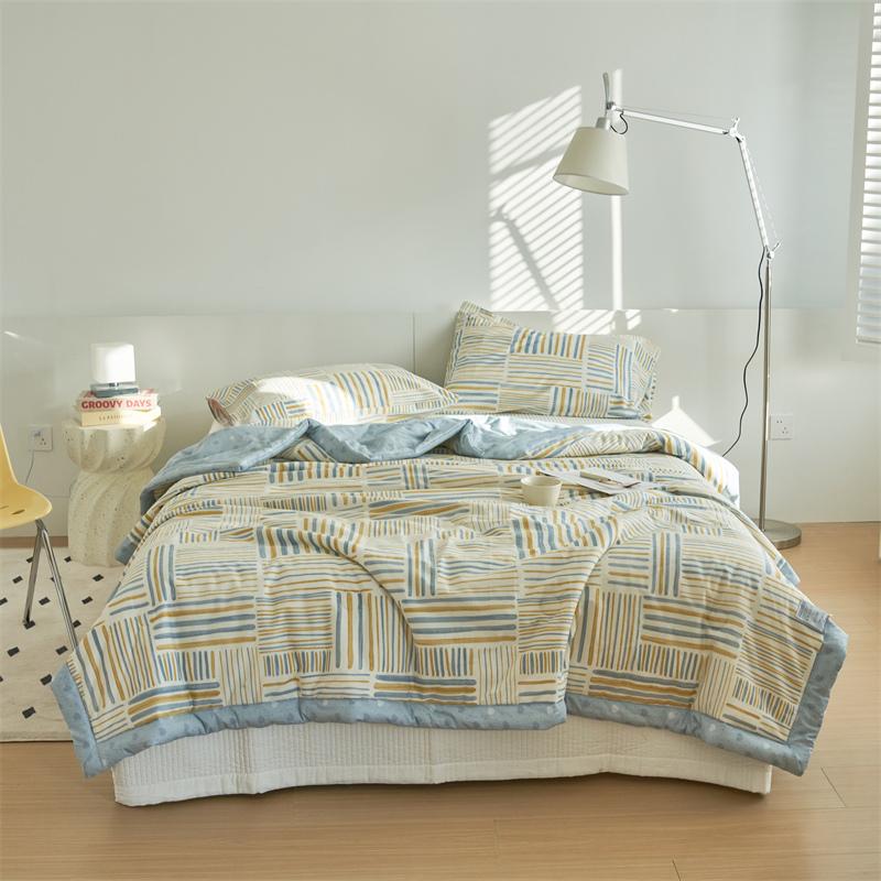 100% Cotton Animal Botanical Print Summer Comforter Comfortable Soft Breathable and Lightweight Quilted and Machine Washable